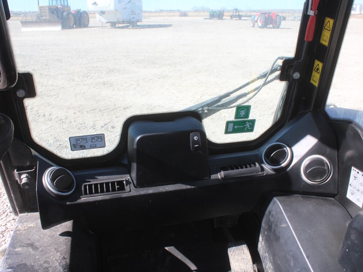 2014-jcb-205-image-30