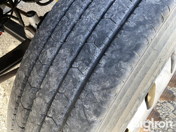 1999-freightliner-fld112-image-20