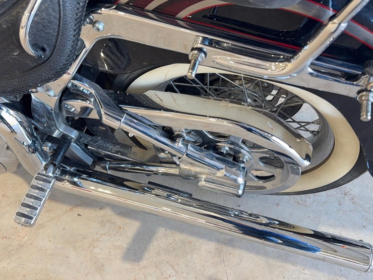 2006-harley-davidson-softail-deluxe-motorcycle-image-6