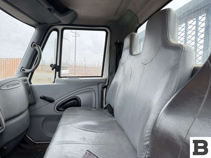 2007-international-durastar-4400-image-45