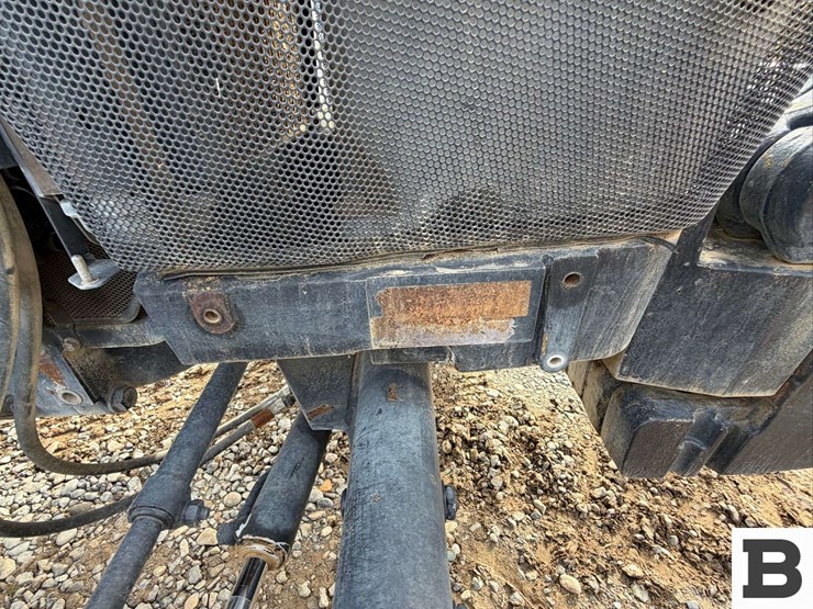 2008-new-holland-tn85fa-image-31