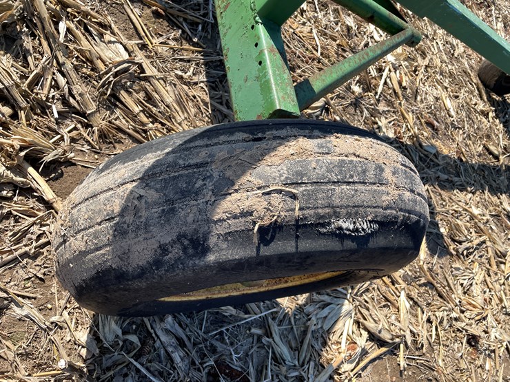 #7409-•-john-deere-running-gear-head-cart-(bloomer,-wi)-image-16