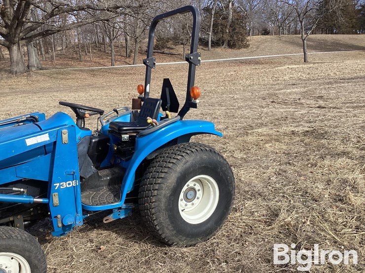 new-holland-1530-image-14