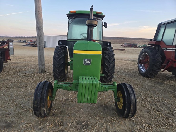 john-deere-4230-image-2