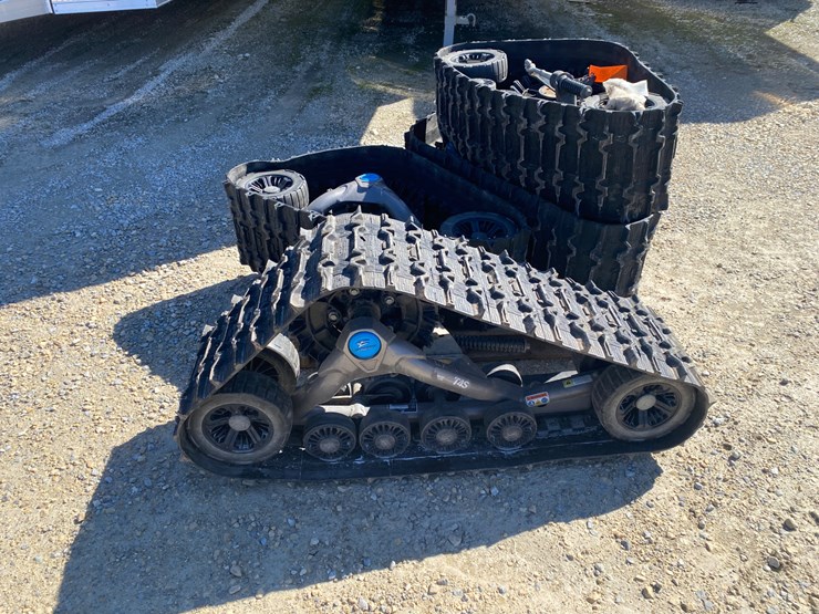 john-deere-gator-image-1