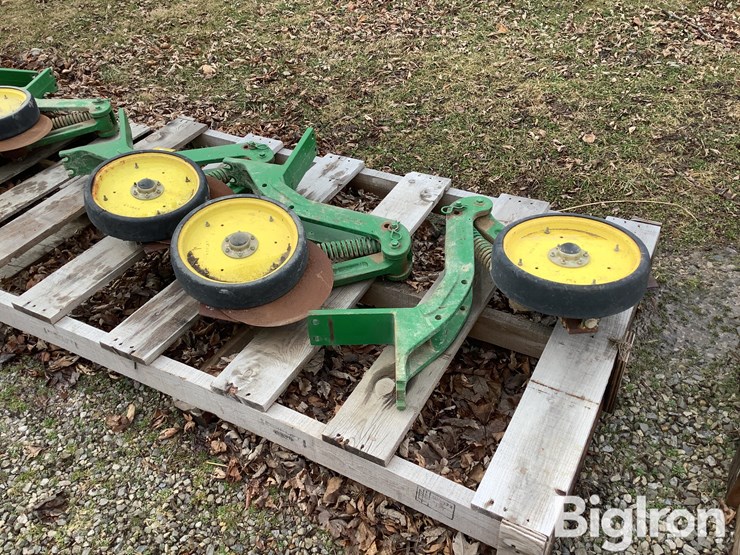 john-deere-1775-image-1