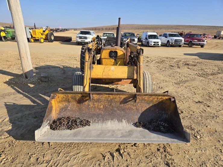 john-deere-300-image-2