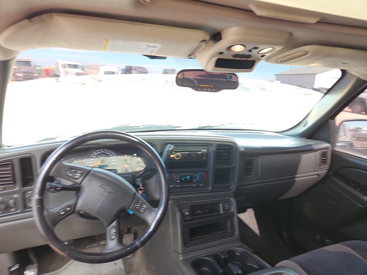 2005-chevrolet-silverado-1500-image-16