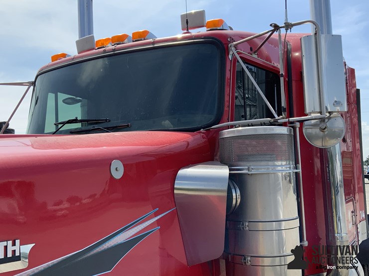 2005-kenworth-w900-image-16