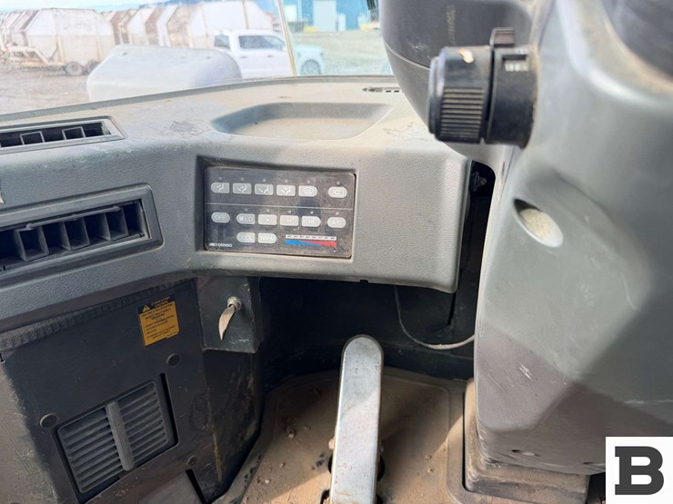 2001-komatsu-wa380-3-image-92