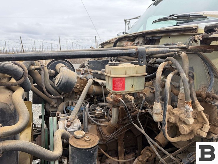 1992-ford-f700-image-28