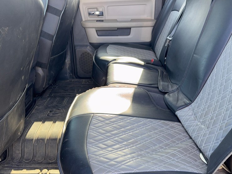 2012-dodge-1500-image-17