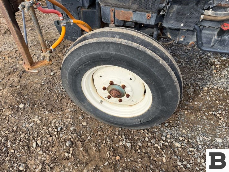 2008-new-holland-tn85fa-image-11