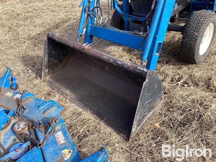 new-holland-1530-image-12