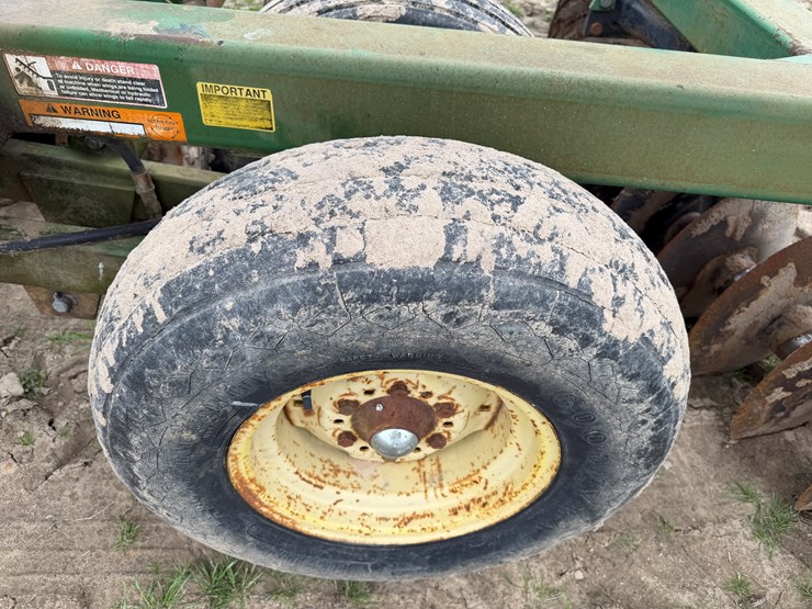 john-deere-25-image-6