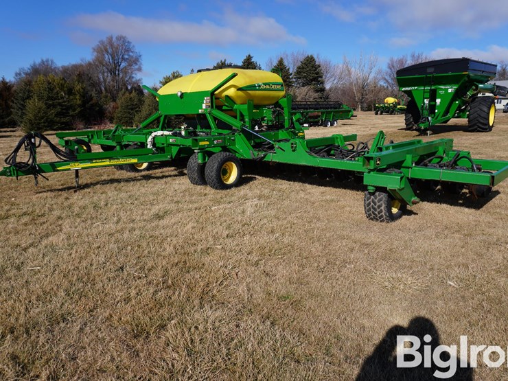 2004-john-deere-1690-ccs-image-1