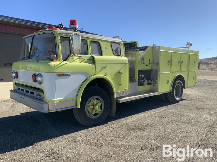 1979-ford-900-image-1