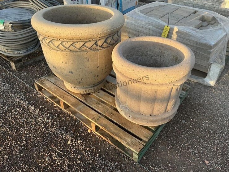 (2)-concrete-pots-image-2