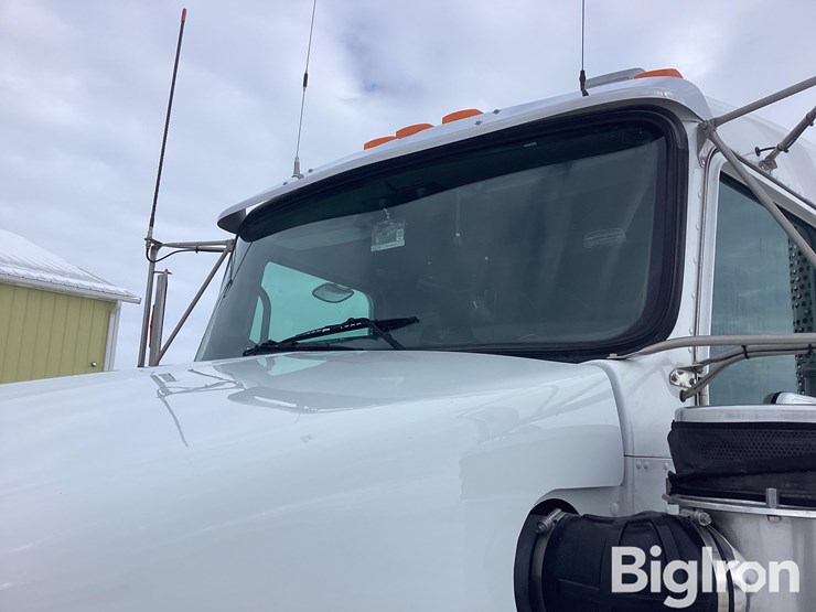 2020-kenworth-t800-image-9