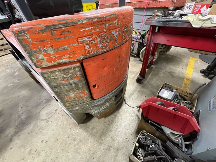 #1230-•-toyota-electric-forklift-(shawano,-wi)-image-21