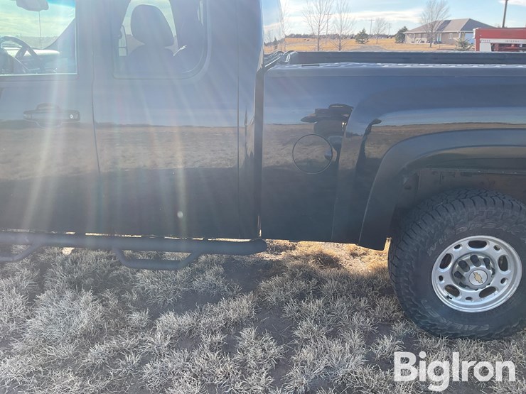 2008-chevrolet-silverado-2500-image-14