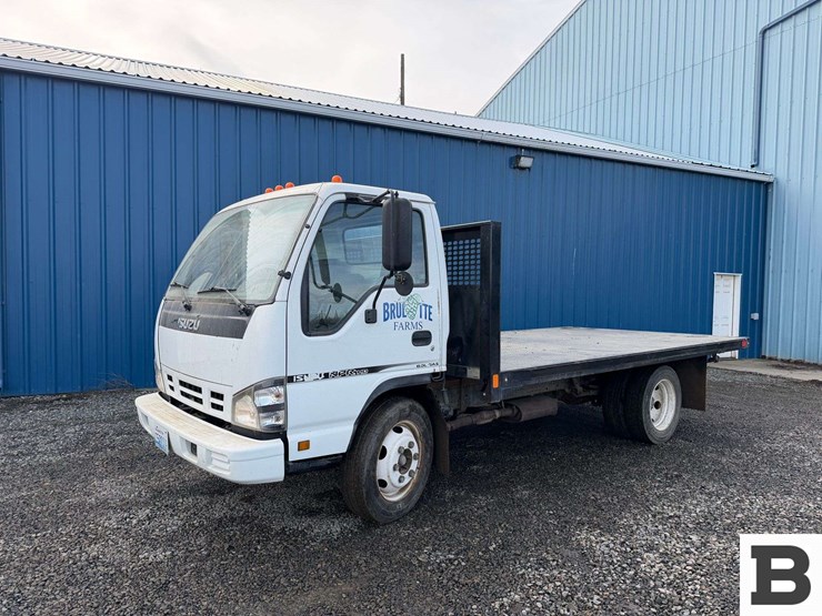 2007-isuzu-npr-image-4