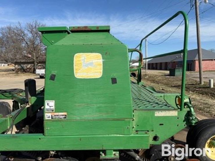 john-deere-1560-image-10