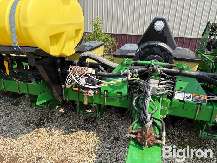 john-deere-1760-image-11