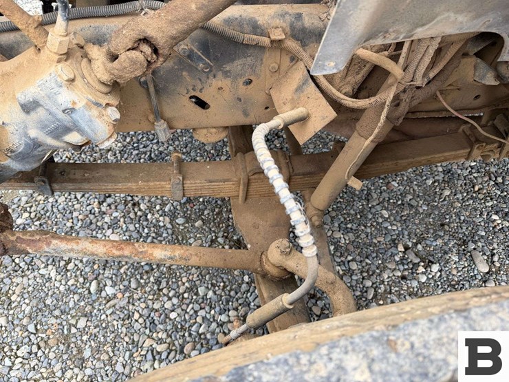 1992-ford-f700-image-34