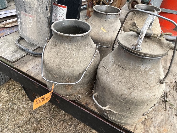 #7258-•-(4)-stainless-steel-milk-cans-image-11