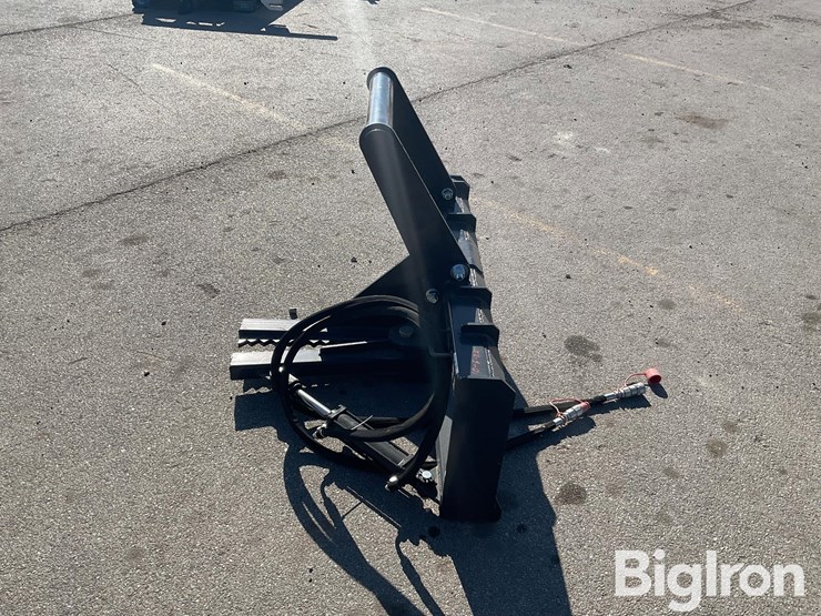 2024-massey-ferguson-730-image-8