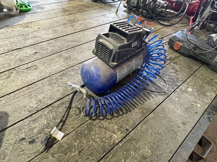 #7211-•-campbell-hausfeld-air-compressor-image-2