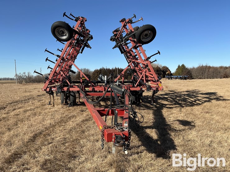 2012-case-ih-200-image-2