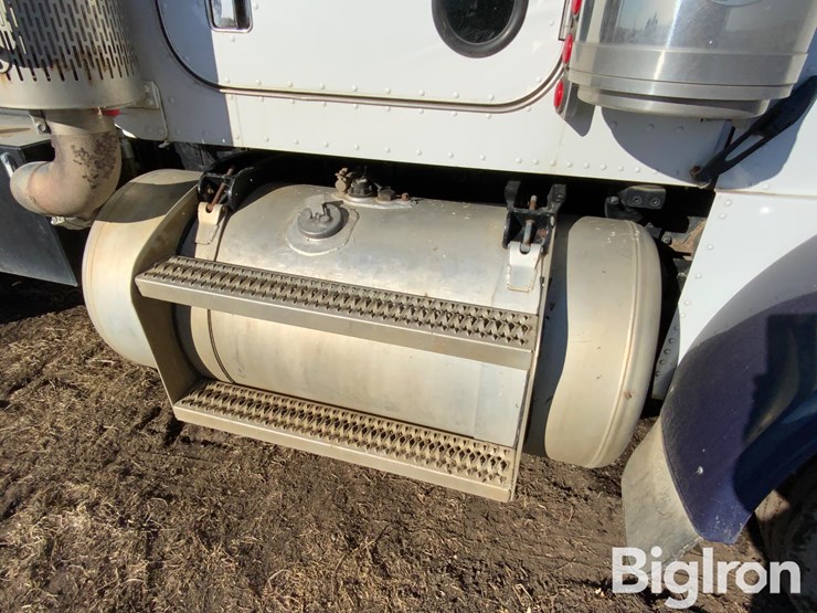 2000-peterbilt-379-image-11