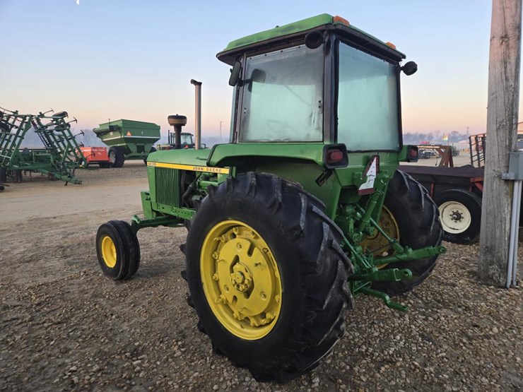 john-deere-4230-image-15