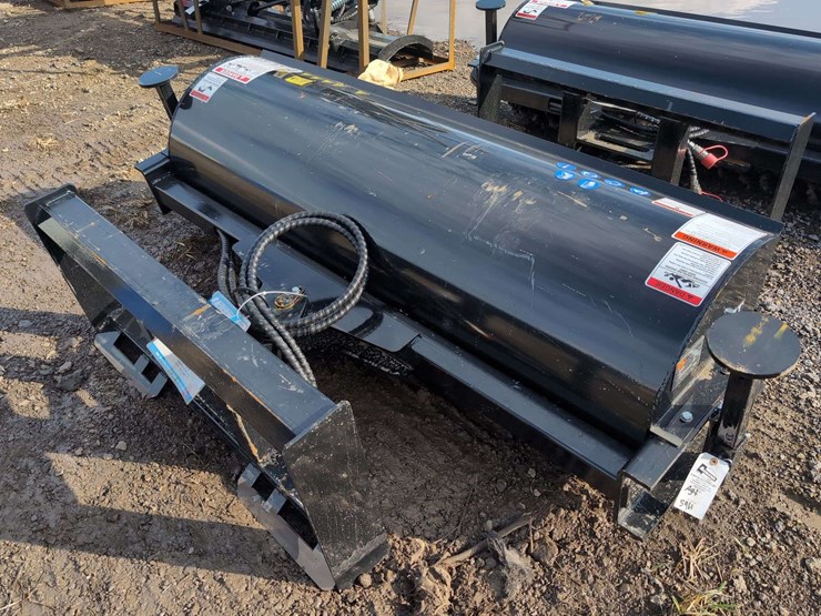 (1)-agrotk-mower-king-skid-steer-rotary-angle-broom---ssab-72-image-2