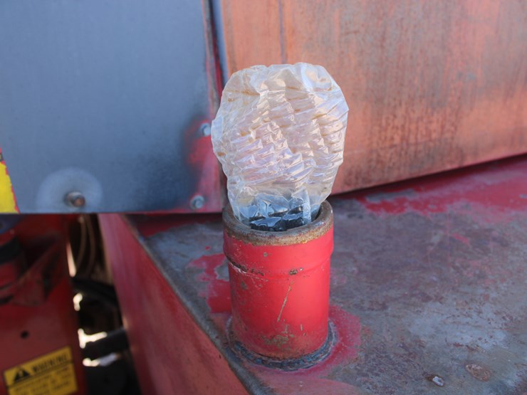 1980-versatile-875-image-56