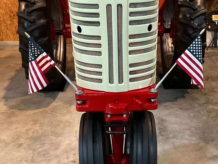 1957-farmall-450-image-2