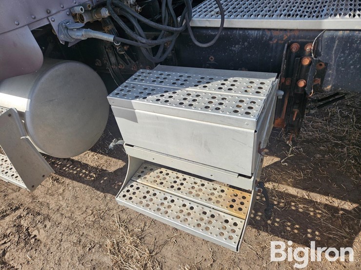 1994-freightliner-fld112-image-12