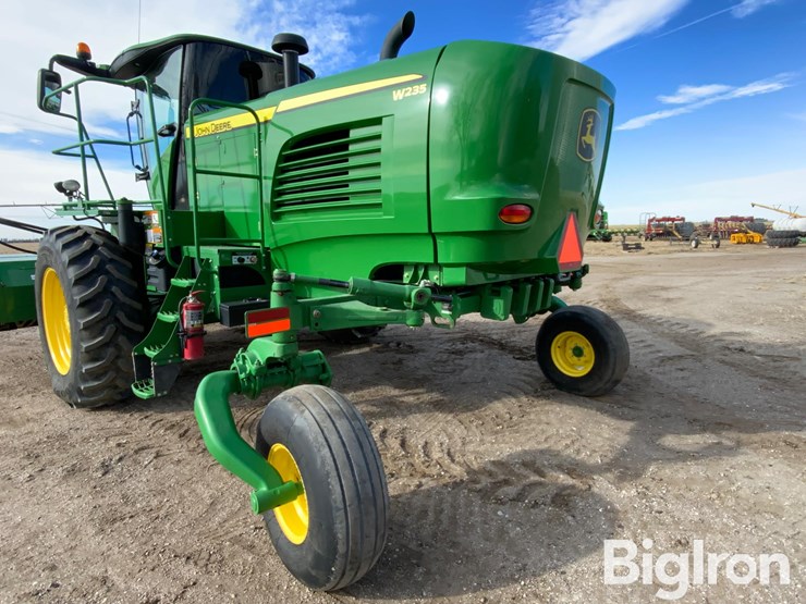 2015-john-deere-w235-image-9