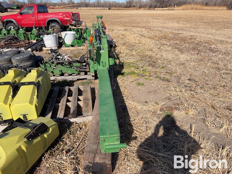 john-deere-1720-image-4