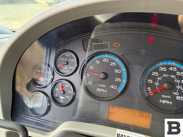 2015-international-durastar-4300-image-44