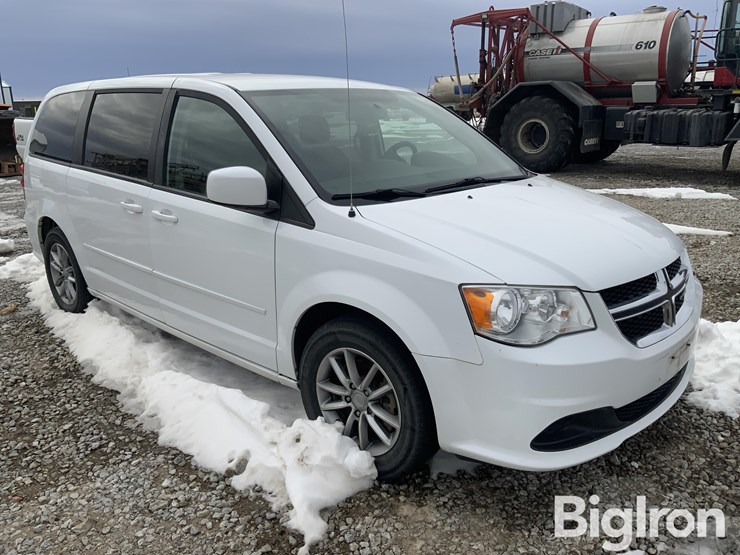 2016-dodge-grand-caravan-image-3