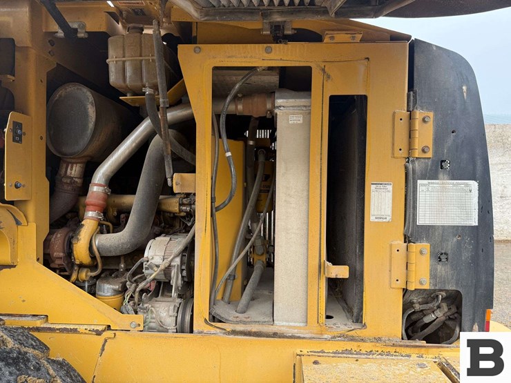caterpillar-928g-image-33