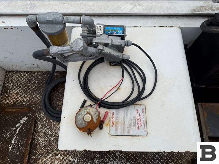 2002-chevrolet-silverado-2500-image-23