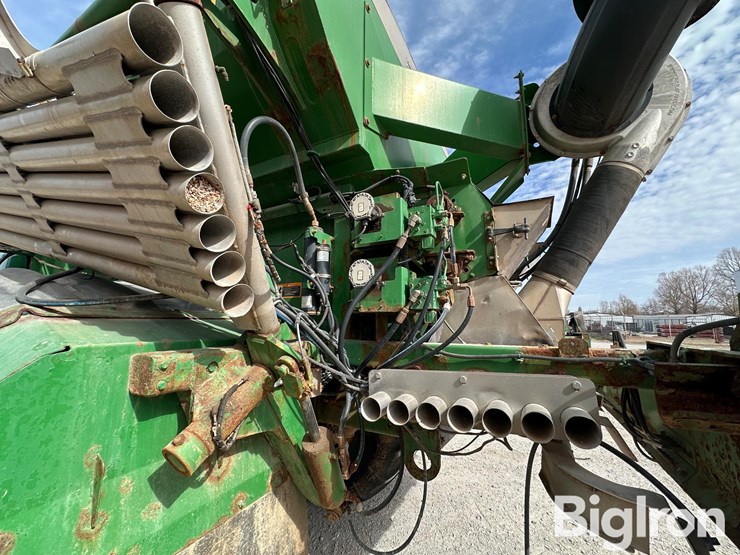 2018-john-deere-f4365-image-17