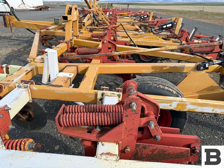 1995-haybuster-3200-image-21