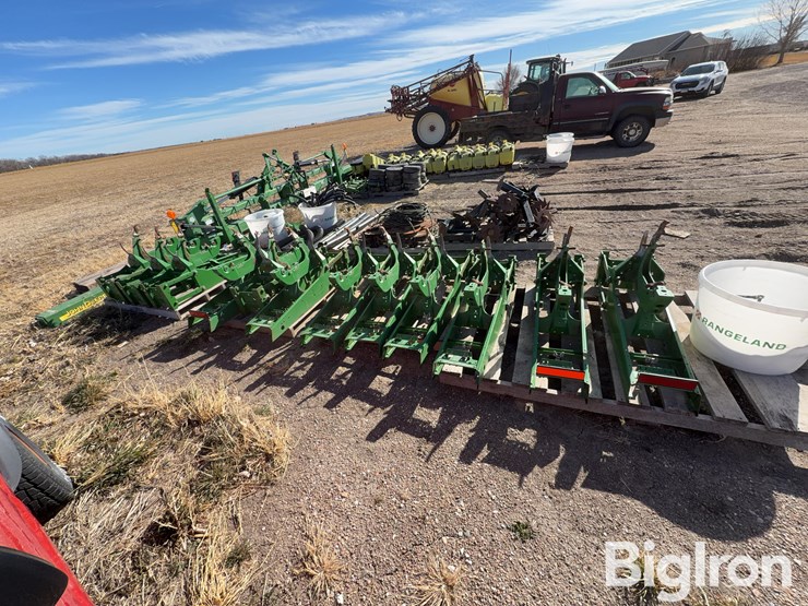 john-deere-12-image-4