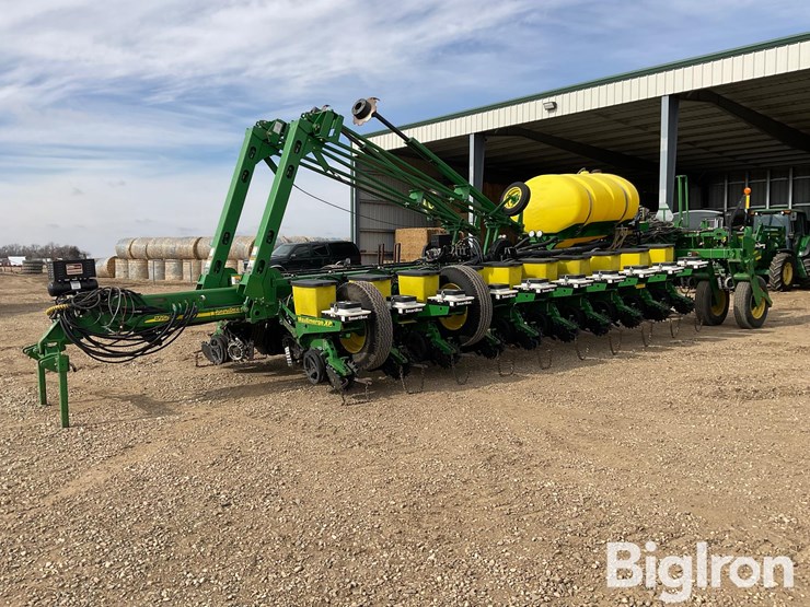 2007-john-deere-1770nt-image-1