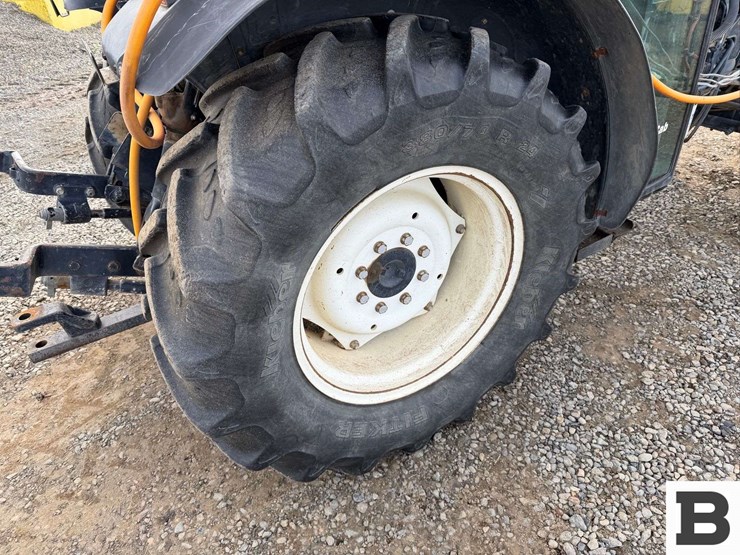 2008-new-holland-tn85fa-image-17